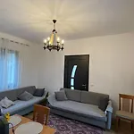 Bujtina Halili Gjinar
