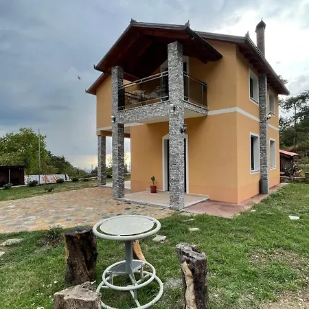 Bujtina Halili Gjinar Apartmán *